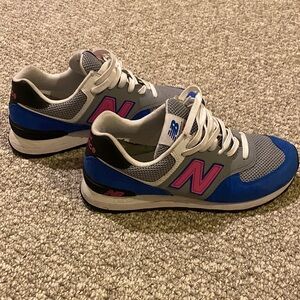 New Balance 574 Mens 8.5 Blue and Pink Sneakers
